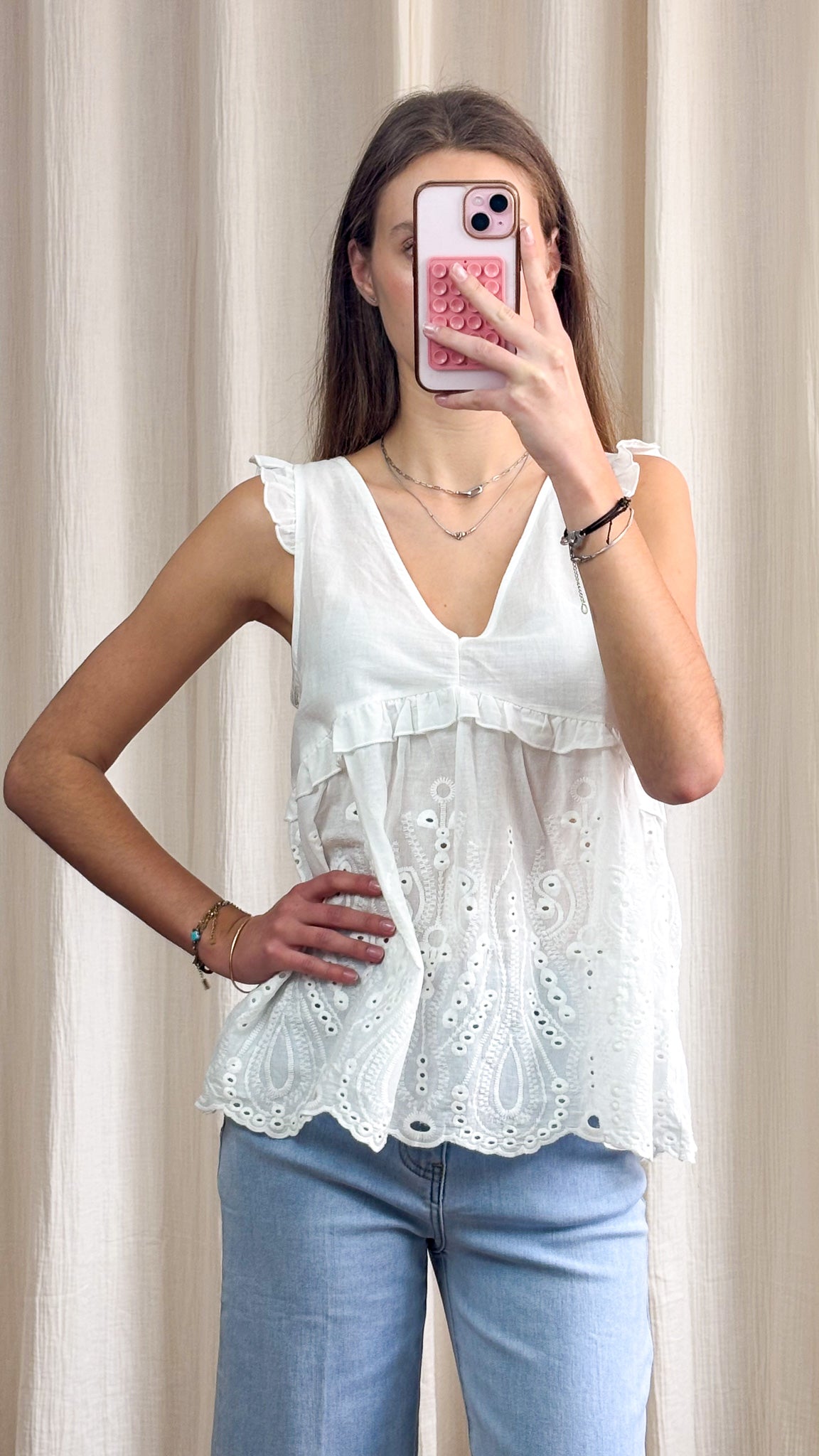 Blouse Léa – Blouse blanche broderie anglaise sans manches