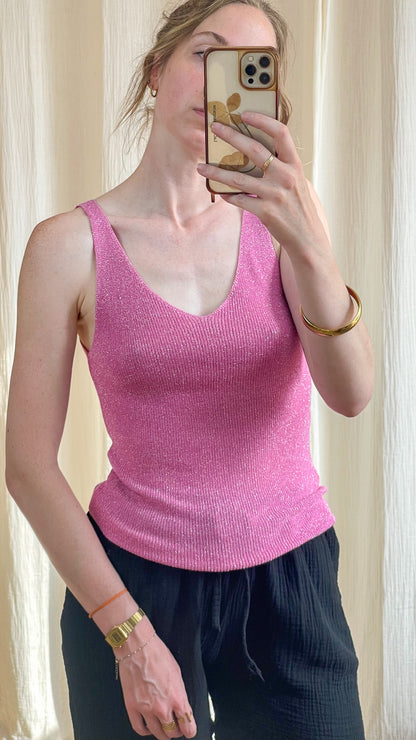 Top débardeur rose pailleté en maille lurex brillante à bretelles larges et décolleté en V femme