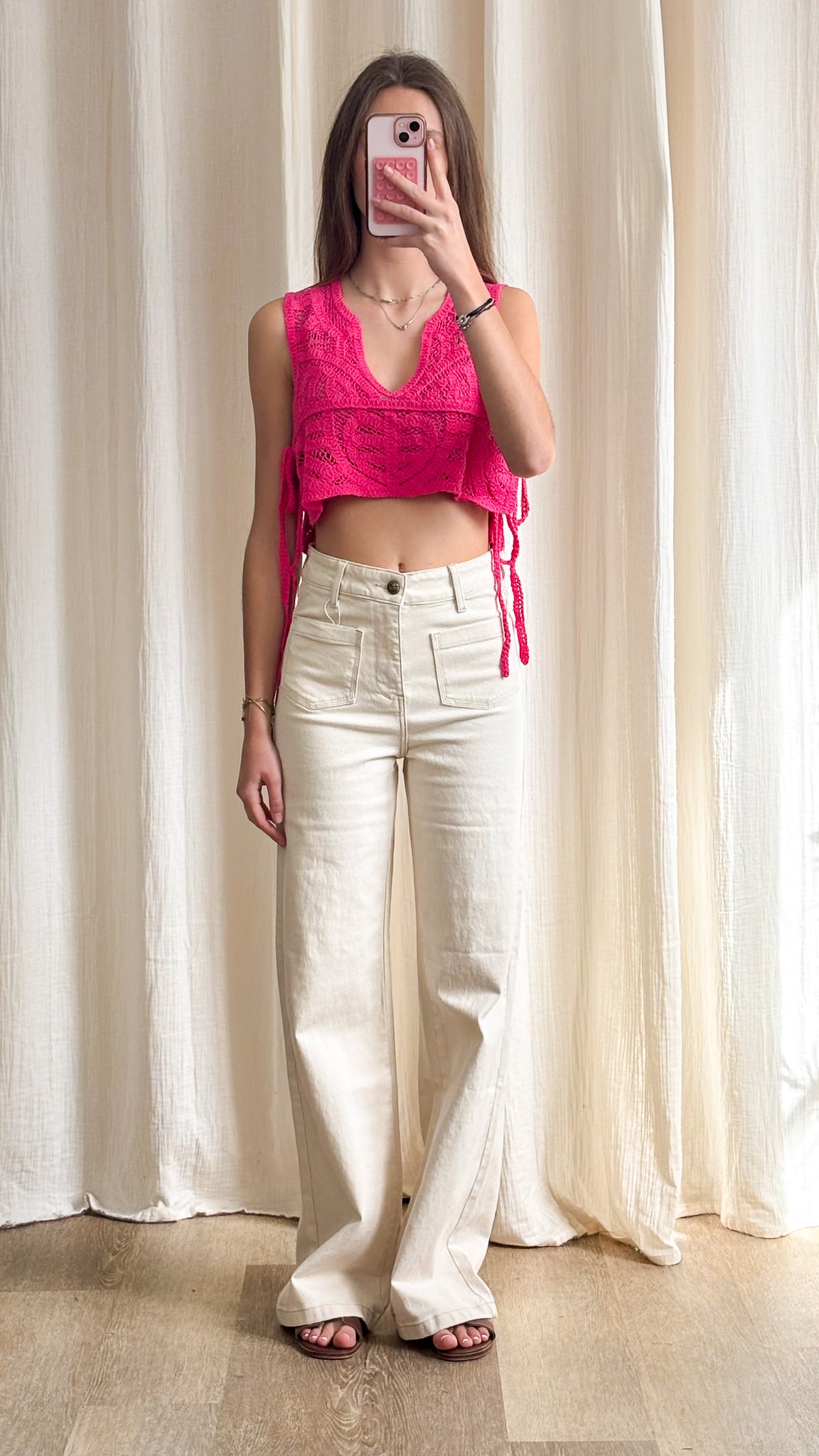 Top Houna – Top crochet rose fuchsia effet cropped