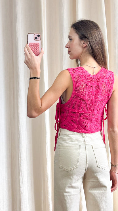 Top Houna – Top crochet rose fuchsia effet cropped