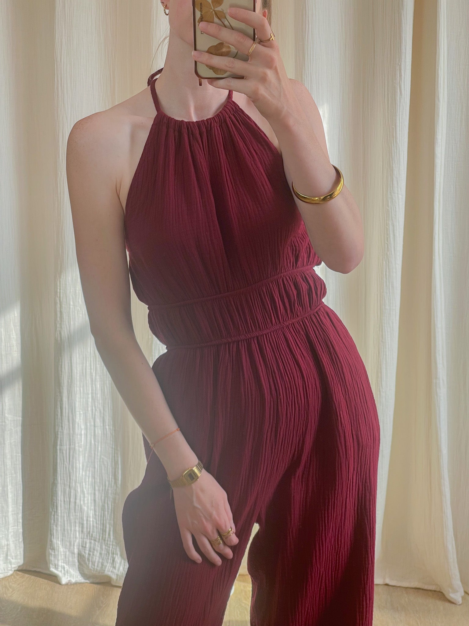 Combinaison femme bordeaux texture crêpée col américain taille élastiquée style bohème chic