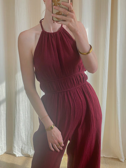 Combinaison femme bordeaux texture crêpée col américain taille élastiquée style bohème chic
