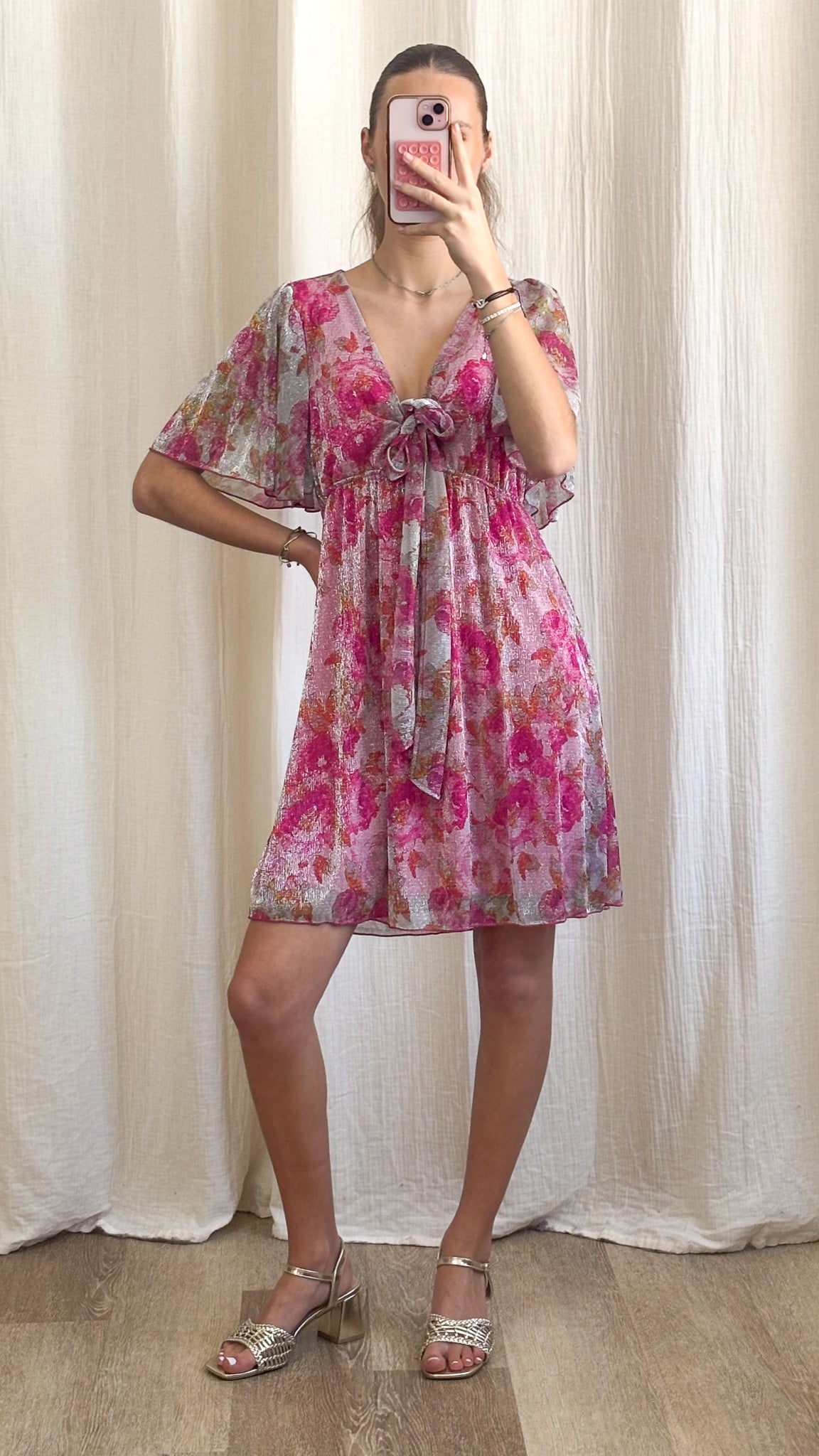 Robe Lina – Robe courte fluide imprimé rose lumineux