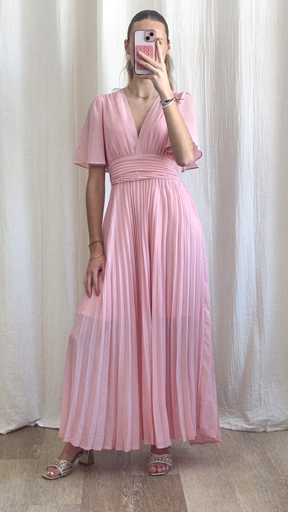 Robe Laina – Robe longue plissée rose poudré élégante