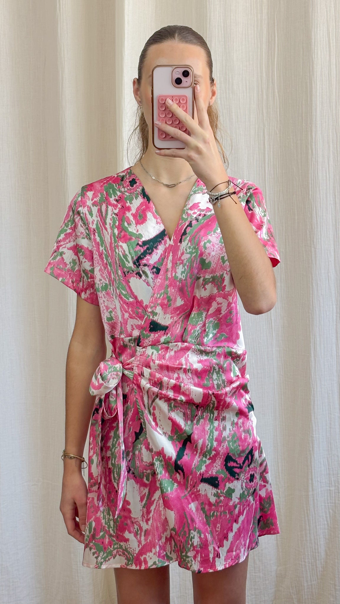 Robe Nina – Robe portefeuille courte imprimé rose et vert