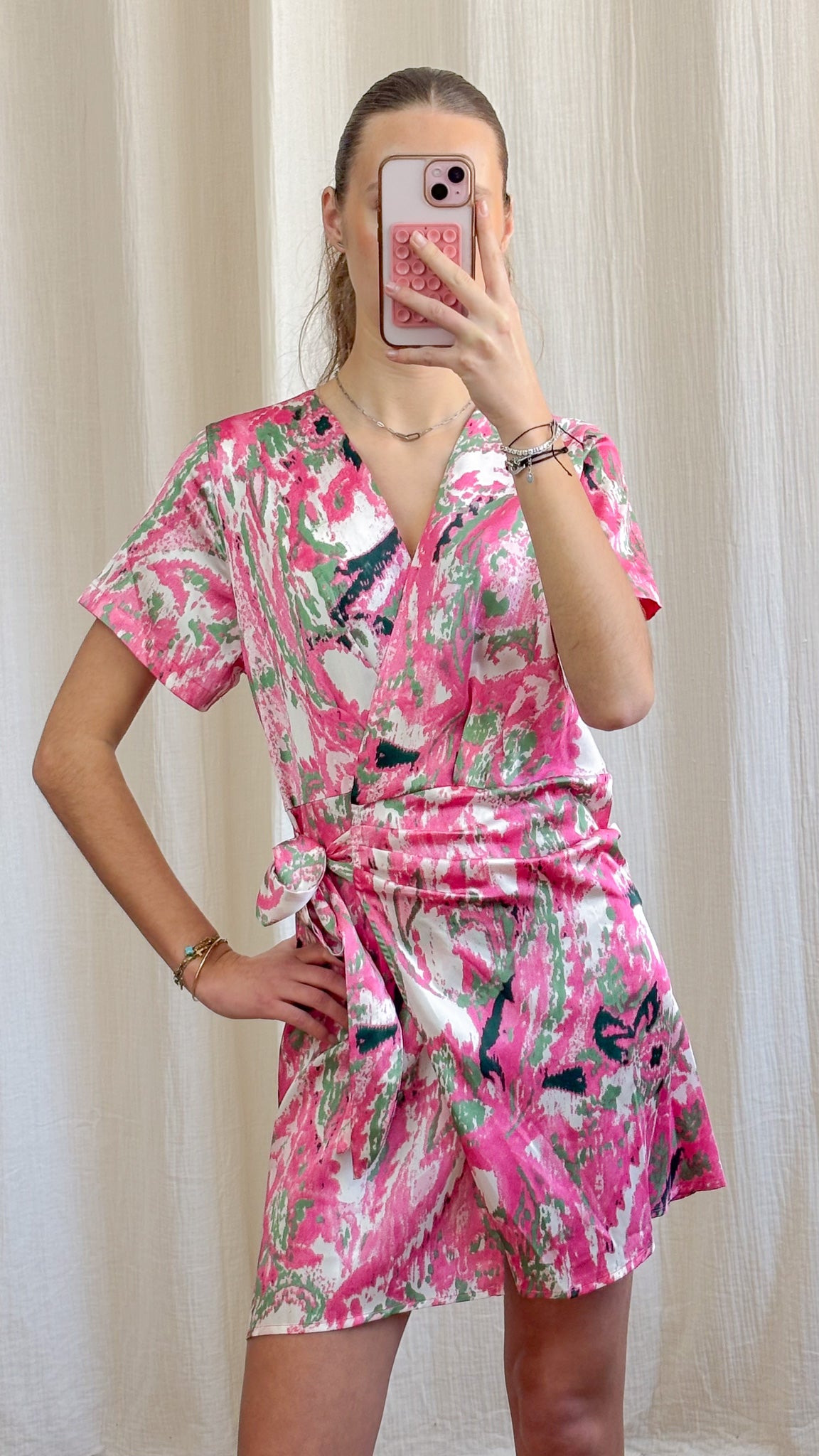Robe Nina – Robe portefeuille courte imprimé rose et vert