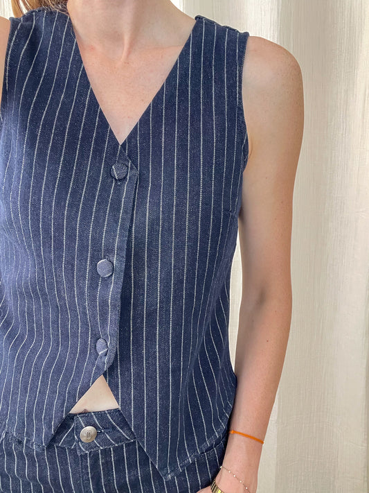 Gilet sans manches bleu marine à rayures blanches femme, coupe ajustée style workwear élégant Oraije