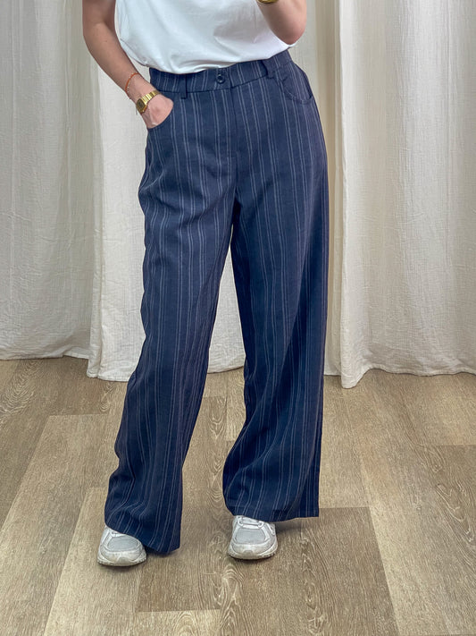 Pantalon large rayé bleu marine femme coupe fluide taille haute style casual chic