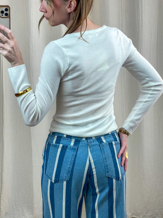 Pull Beth blanc manches longues coupe ajustée femme, maille fine légère style minimaliste chic