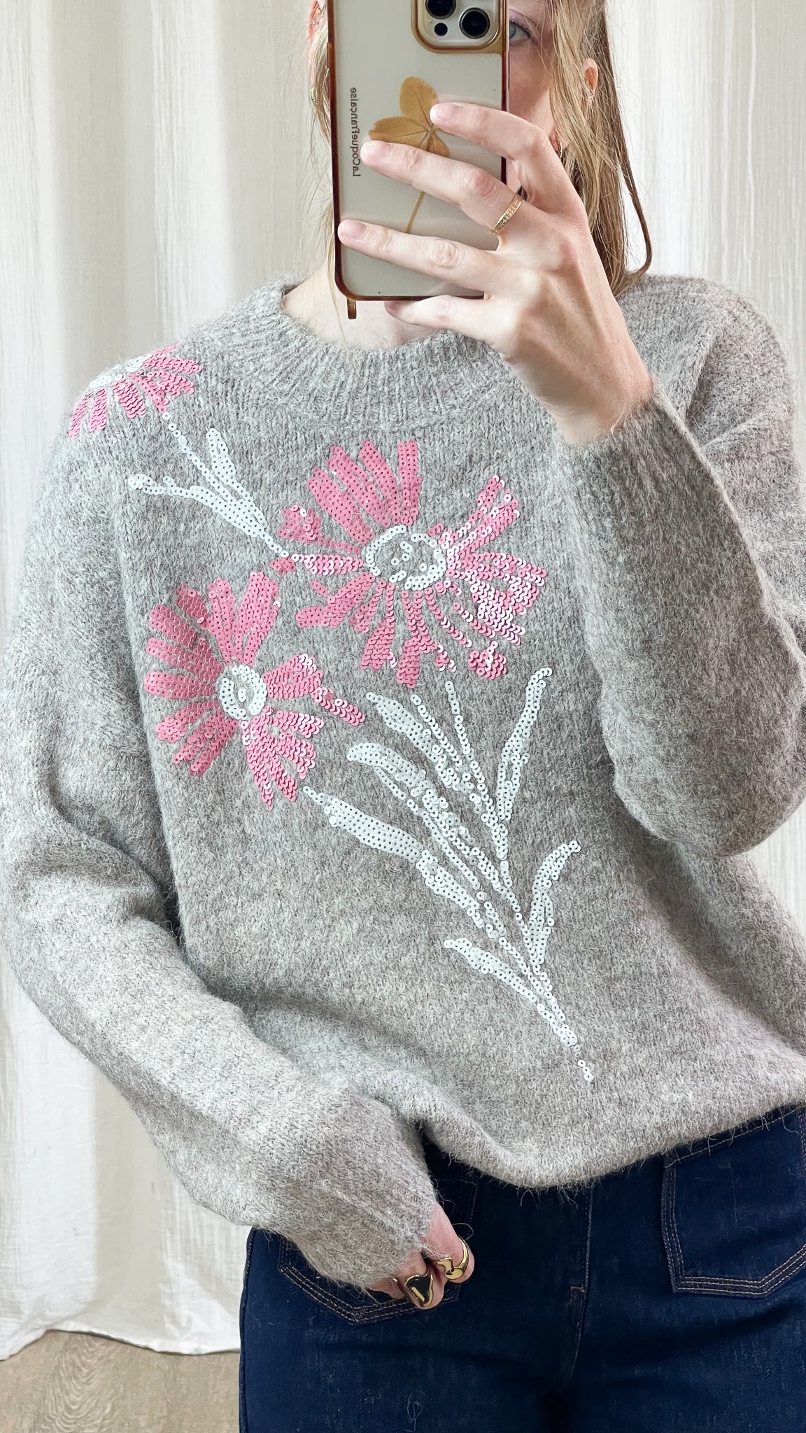 Pull Lia – Pull doux à fleurs brodées de sequins