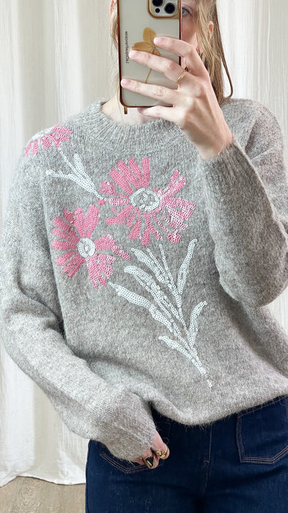 Pull Lia – Pull doux à fleurs brodées de sequins