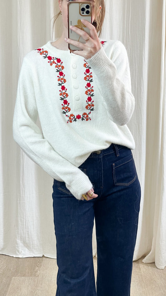 Pull Hortense – Pull blanc brodé de fleurs colorées