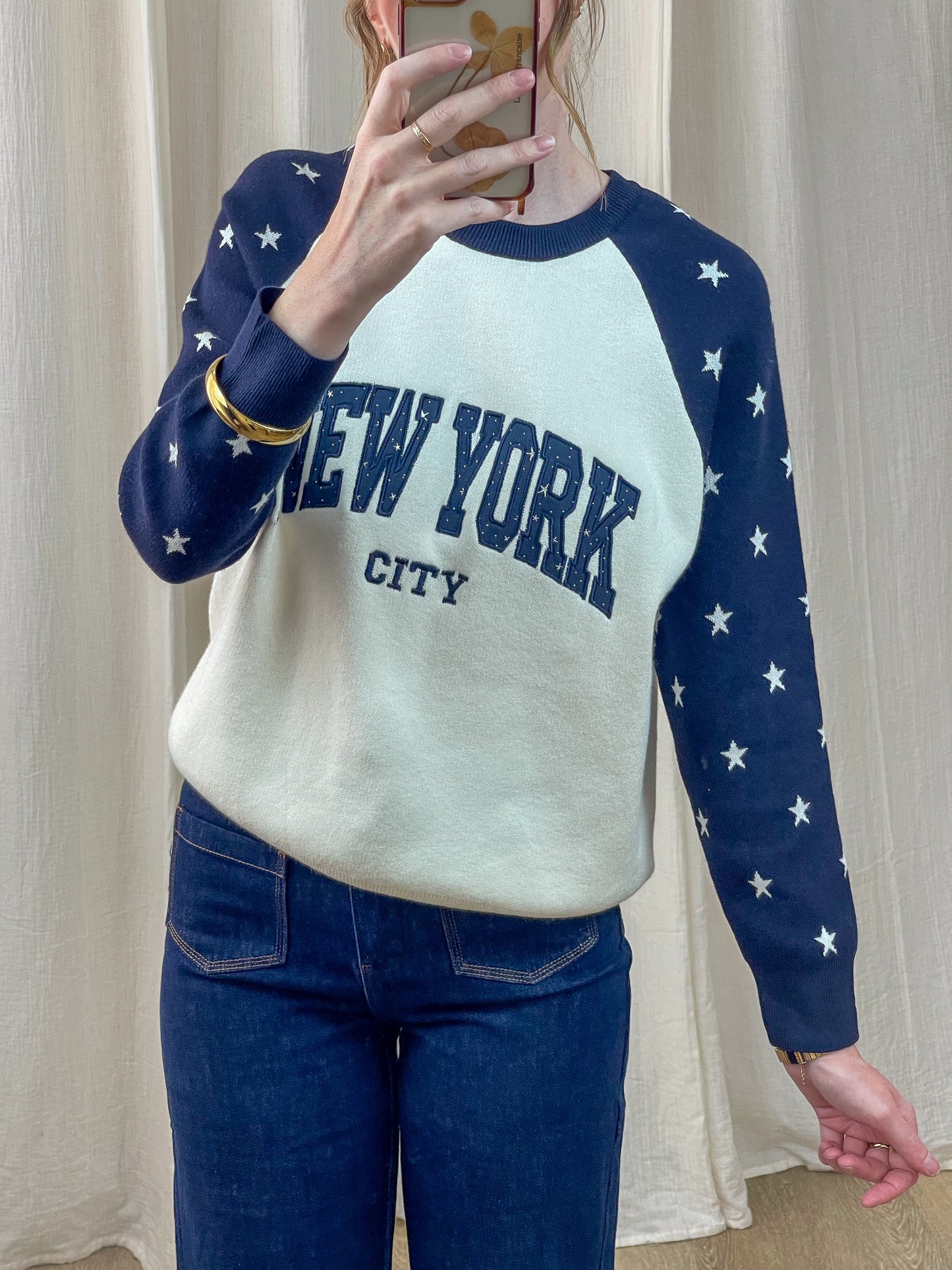 Pull femme blanc manches raglan bleu marine étoiles brodées New York City style varsity américain