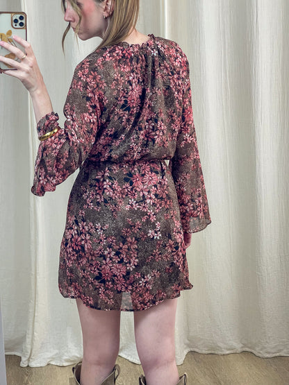 Robe Tess fleurie rose et marron manches longues évasées style bohème chic femme