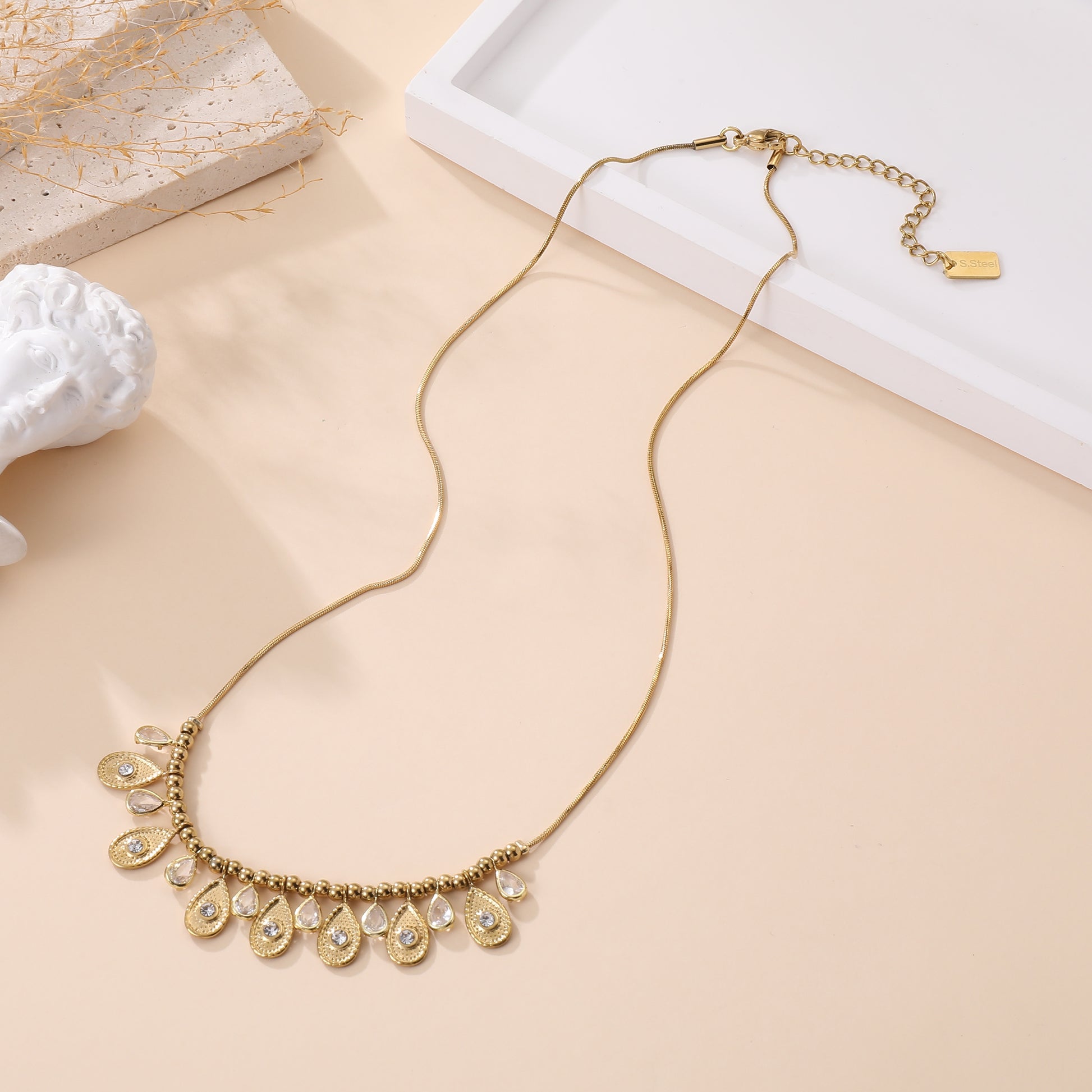 Collier goutte doré acier inoxydable pendentifs larmes cristal et strass bijou femme élégant