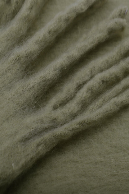 Écharpe vert sauge en laine mohair douce 210x45 cm accessoire hiver femme texture moelleuse