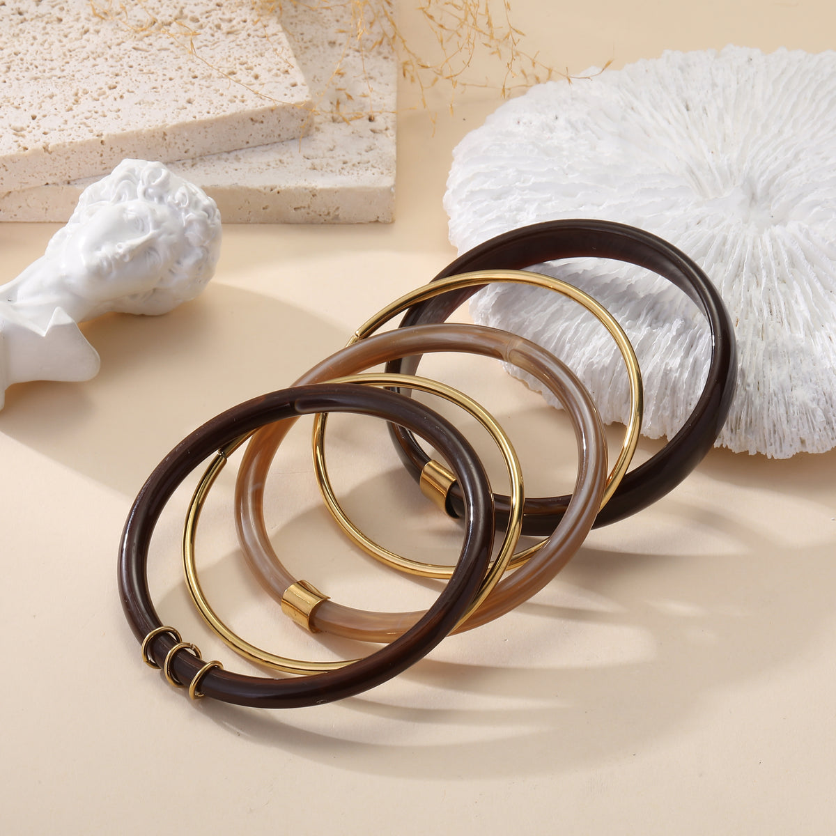 Bracelet jonc femme lot de 5 brun et doré effet corne naturelle et métal tendance bohème chic