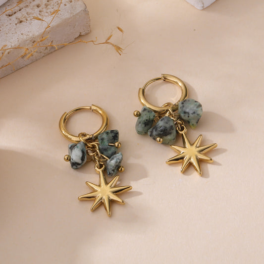 Boucles d'oreilles créoles dorées turquoise africaine avec pendentif étoile et pierres naturelles vertes femme bohème