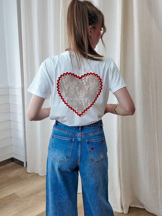 T-shirt blanc femme dos ouvert coeur dentelle romantique bordure rouge style bohème chic