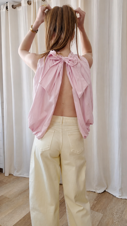 Blouse dos nu rose pâle à nouer avec col montant et grand noeud dans le dos femme