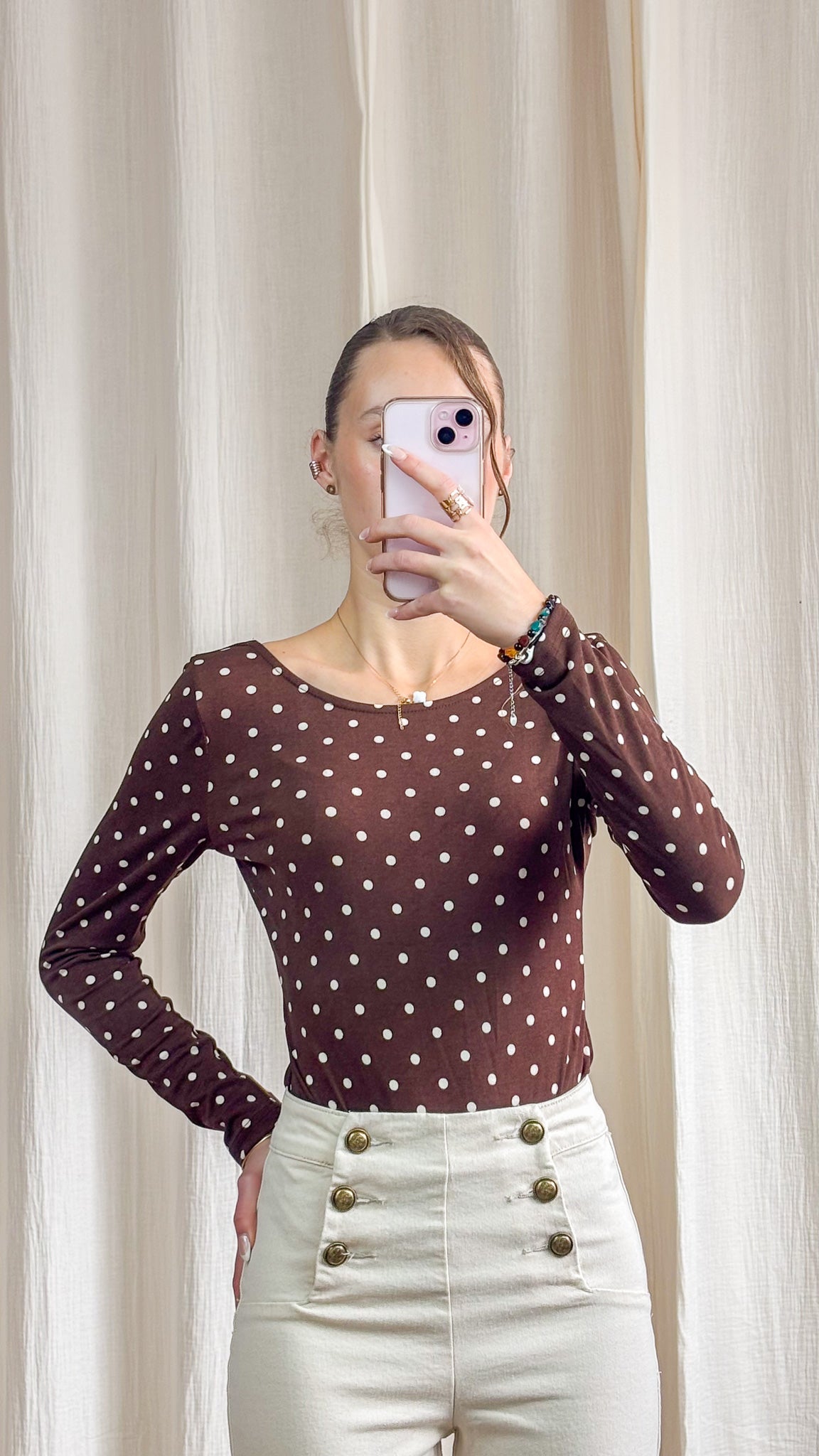 Body Luna marron à pois coupe près du corps porté vue face