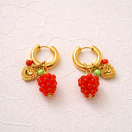 Boucles d'oreilles créoles dorées acier inoxydable charm framboise rouge perles colorées