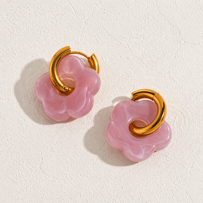 Boucles d'oreilles créoles dorées fleur résine rose poudré acier inoxydable
