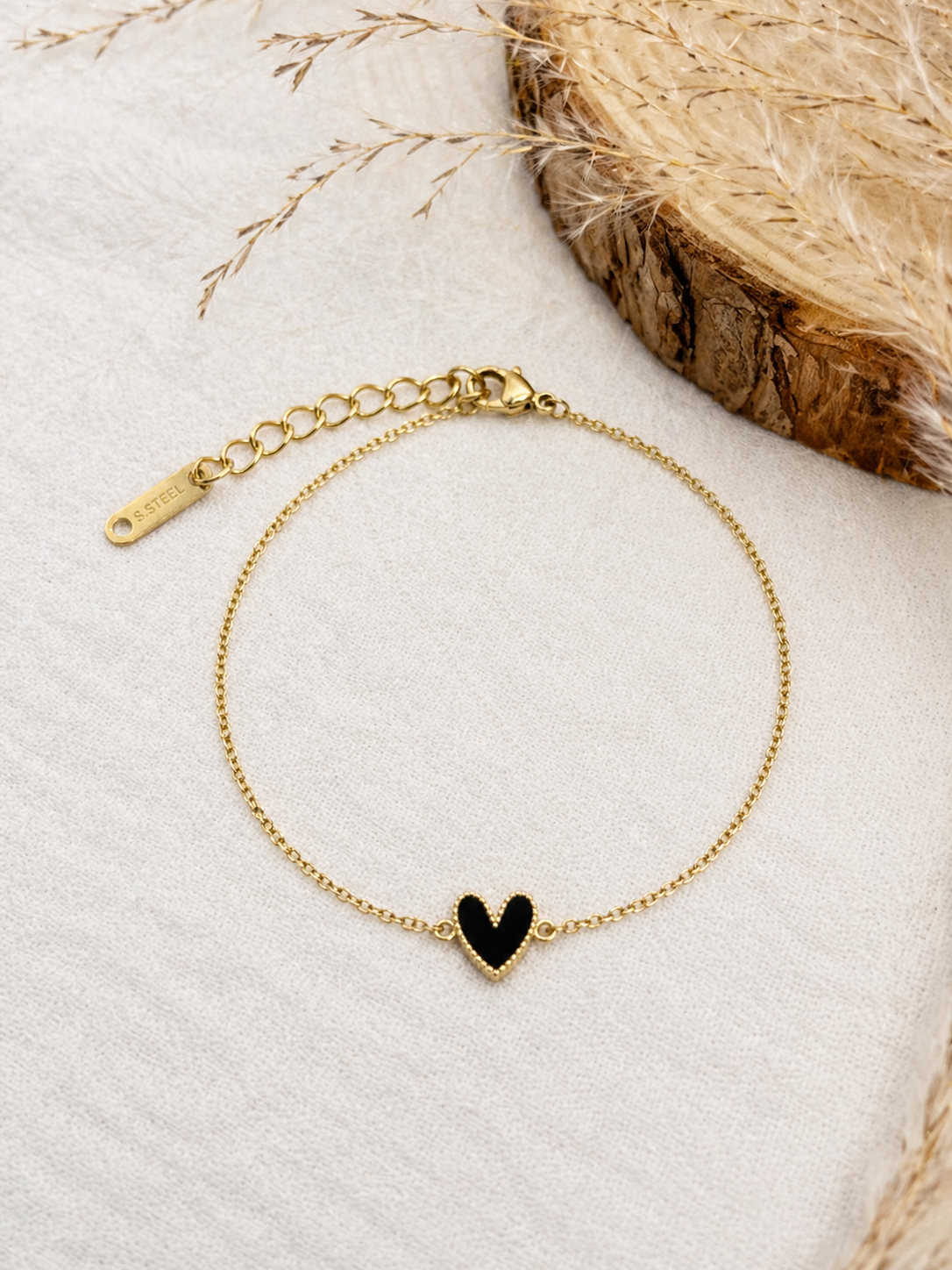 Bracelets mini cœur émaillé chaîne dorée acier inoxydable couleur noir — cadeau Fête des Mères