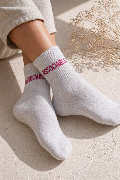 Chaussettes pailletées ASSOCIABLE portées — tendance femme et ado