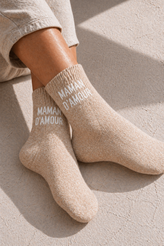 chaussettes à paillettes rose écriture maman d'amour portée