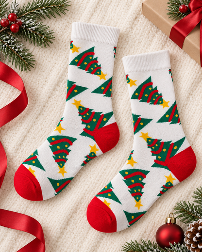 Chaussettes de Noël blanches motif sapin vert et rouge avec étoile dorée, accessoire festif hiver femme homme