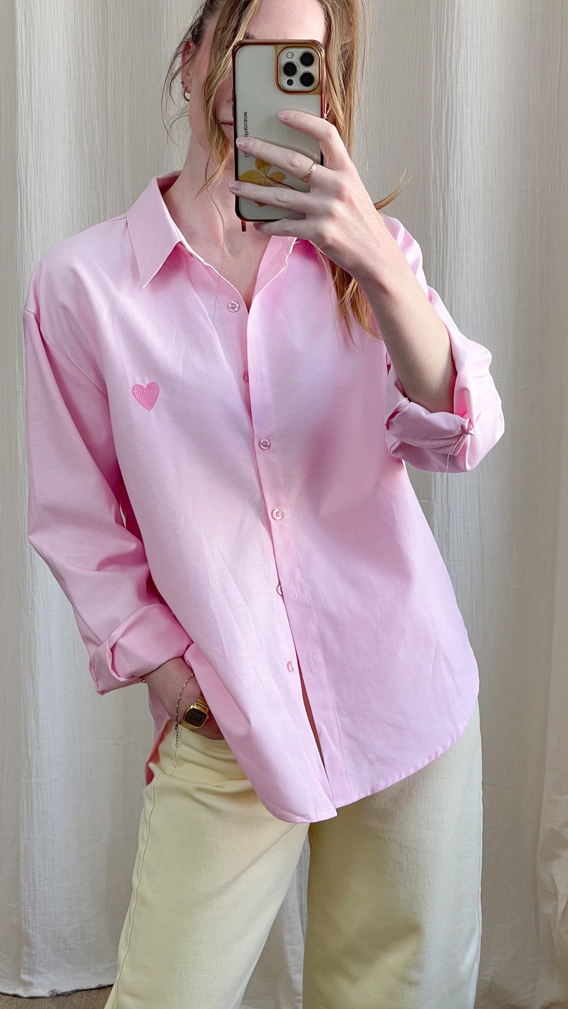 Chemise rose femme cœur brodé détail 