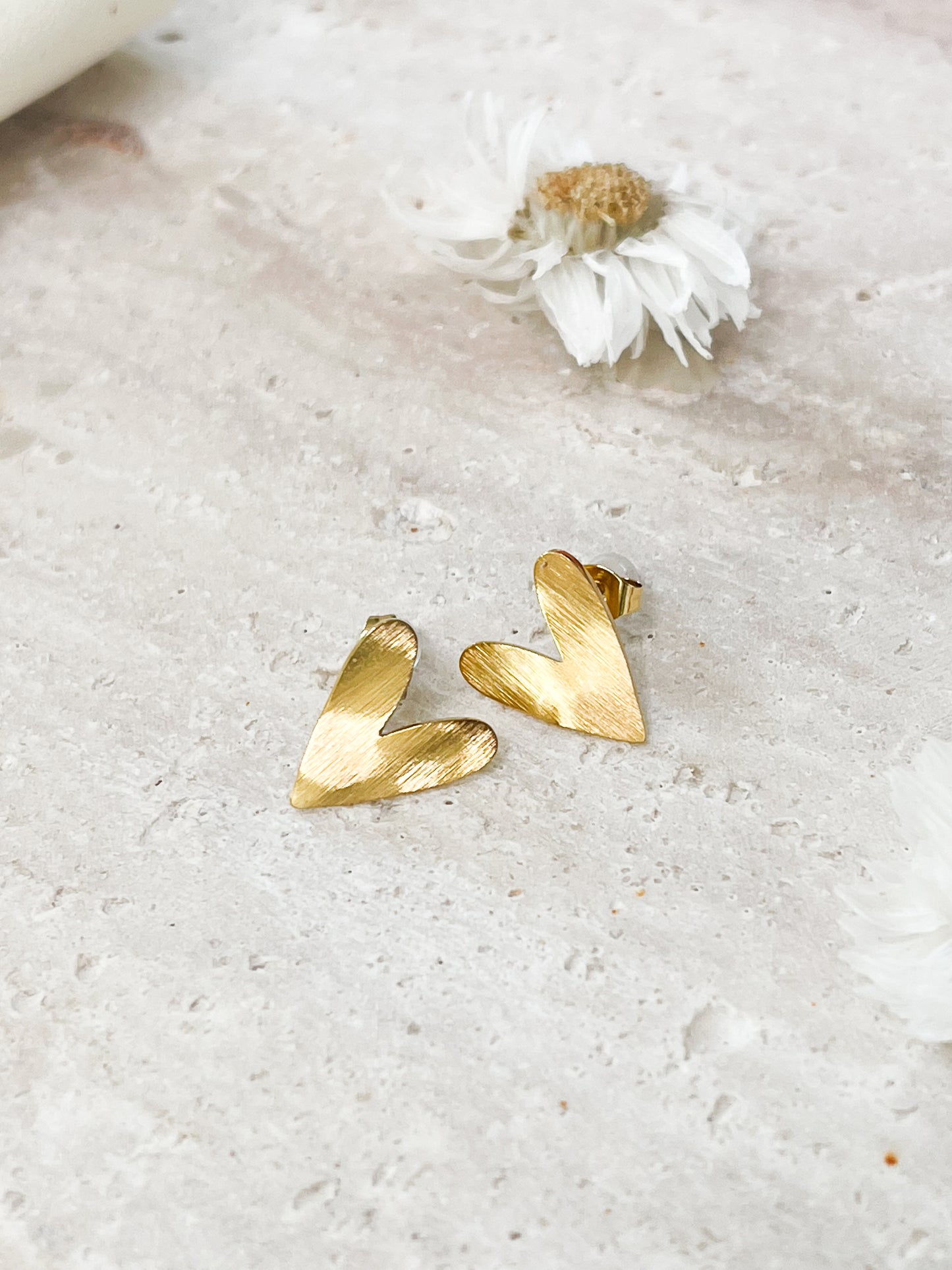 Boucles d'oreilles puces mini coeur