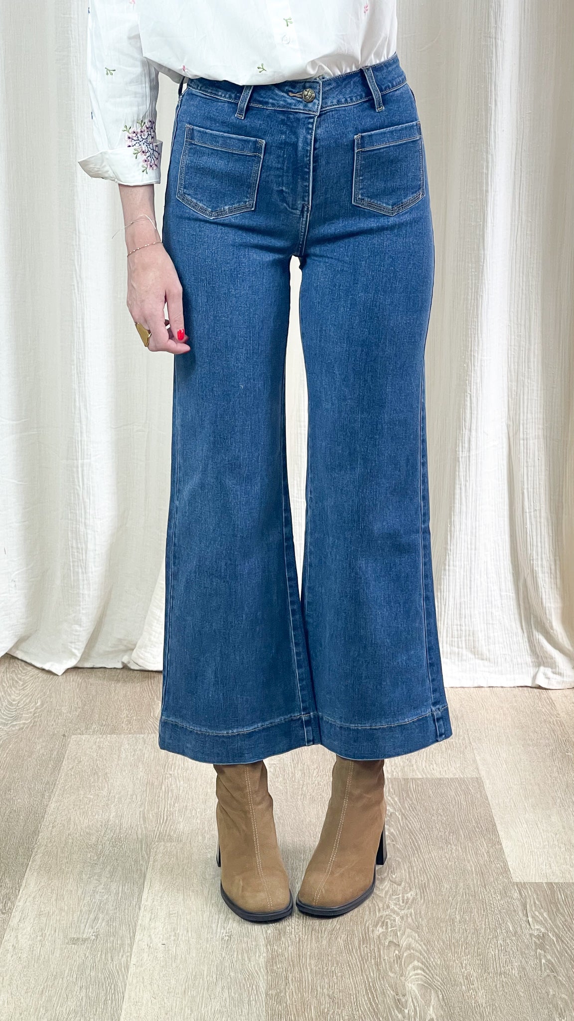 Jean Gasparette Oraije coupe wide taille haute, silhouette complète avec talons