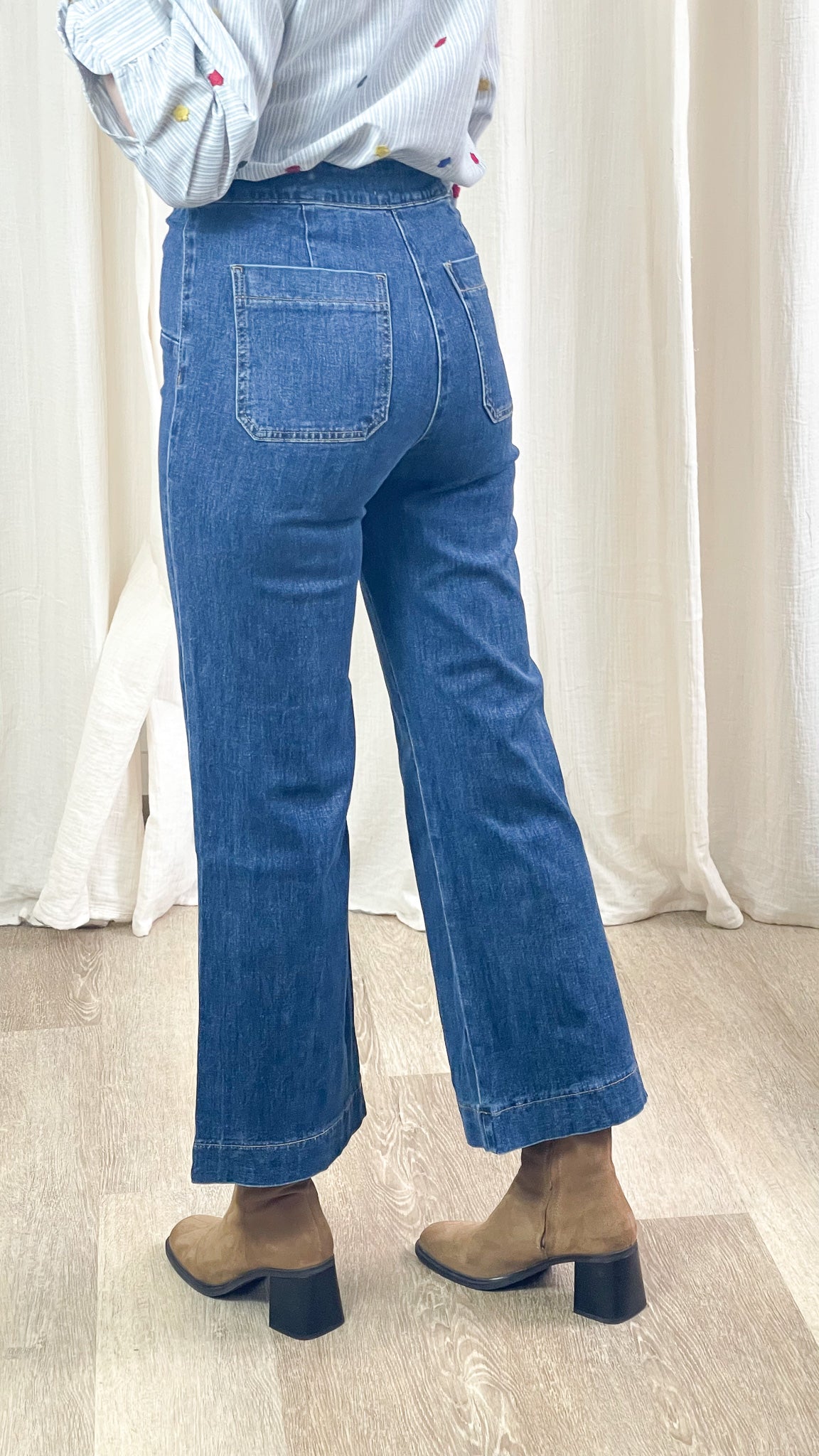 Jean Victorine Oraije coupe wide à pont, vue trois-quarts, bleu