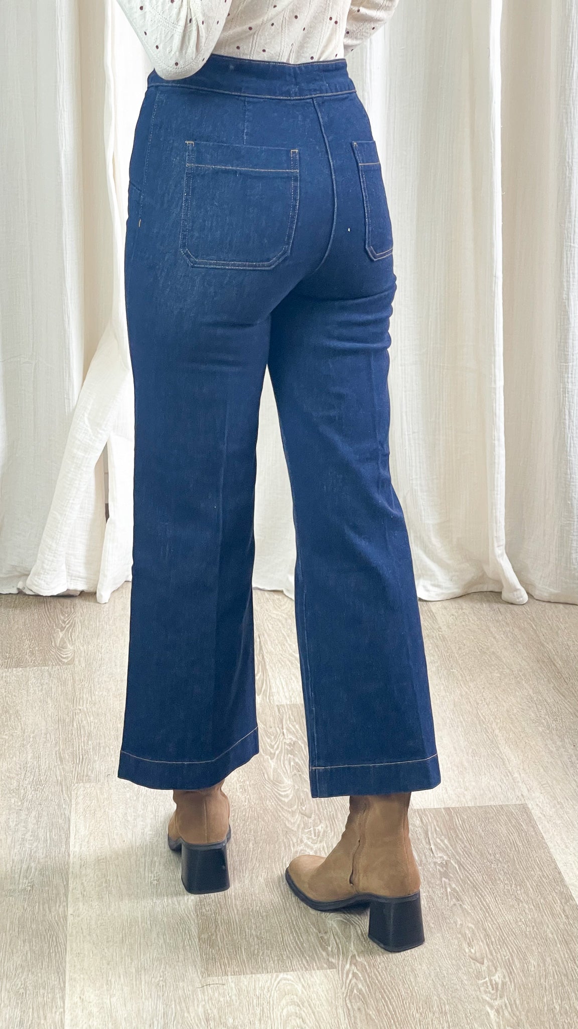 Jean Victorine Oraije coupe wide à pont, vue de dos, taille haute, brut