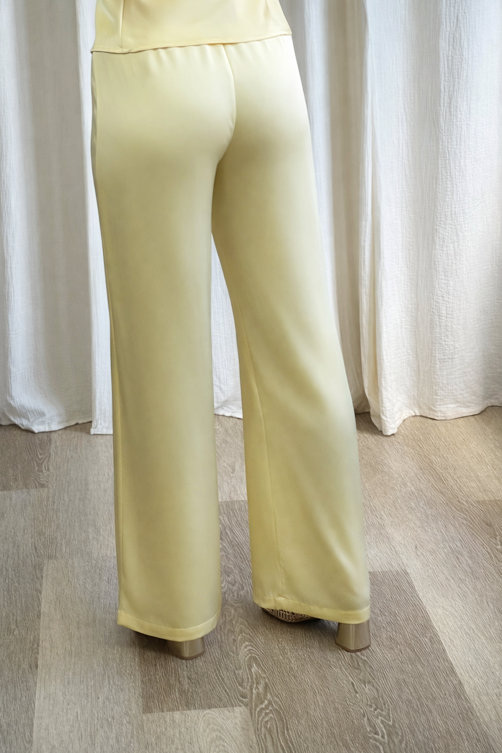 Pantalon Salomé – Pantalon fluide satiné taille élastiquée