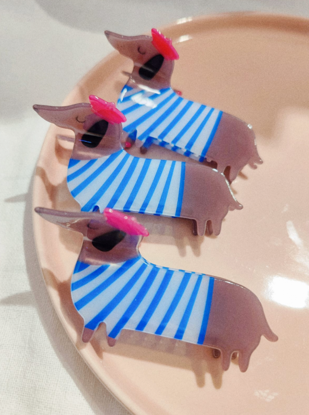pince à cheveux teckel rayures bleu accessoire cheveux original