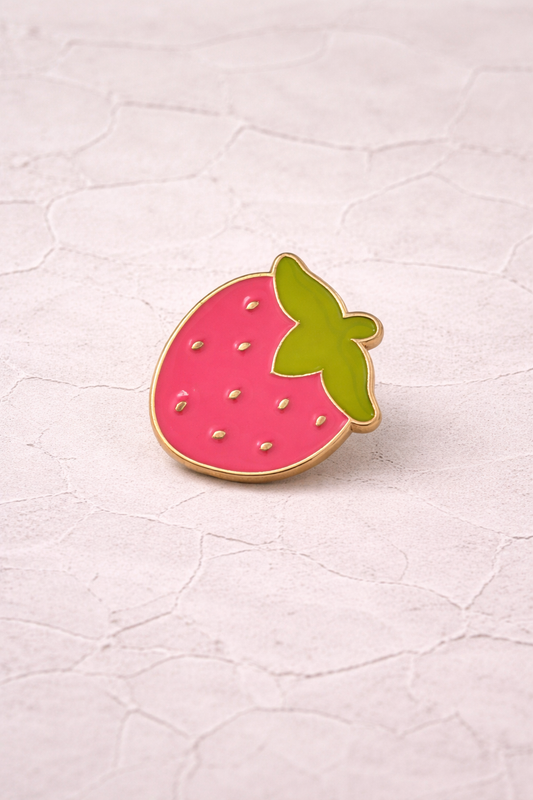 Pin's émaillé fraise rose fuchsia contours dorés original