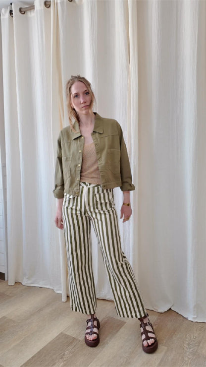 Pantalon Adèle – Pantalon rayé vert et écru coupe droite