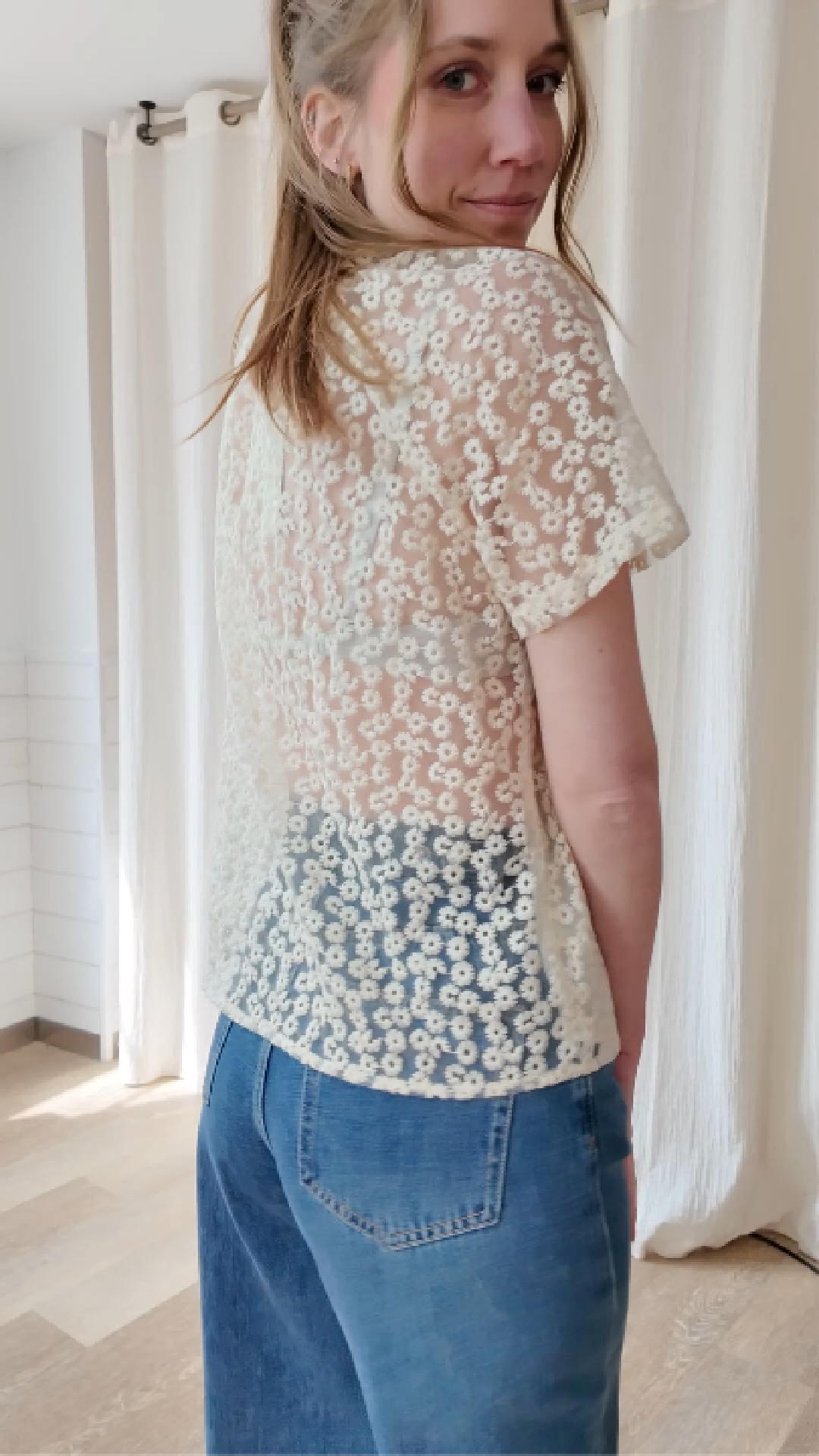 blouse fleurie en dentelle