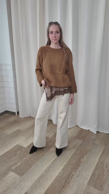 Top Mila - Top asymétrique en dentelle fine transparente