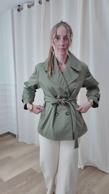 Trench Jill - Trench court kaki ceinturé double boutonnage