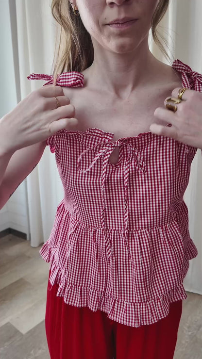 Top Bonnie - Top vichy rouge à bretelles nouées et volants