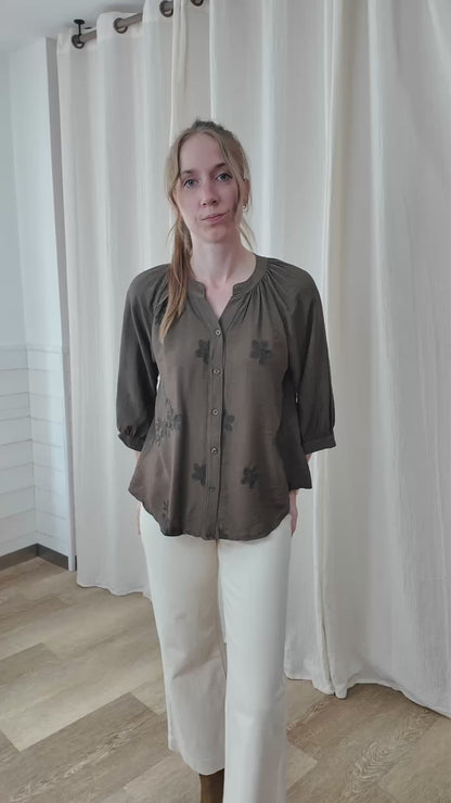Blouse Coralie - Blouse fluide brodée fleurs manches 3/4