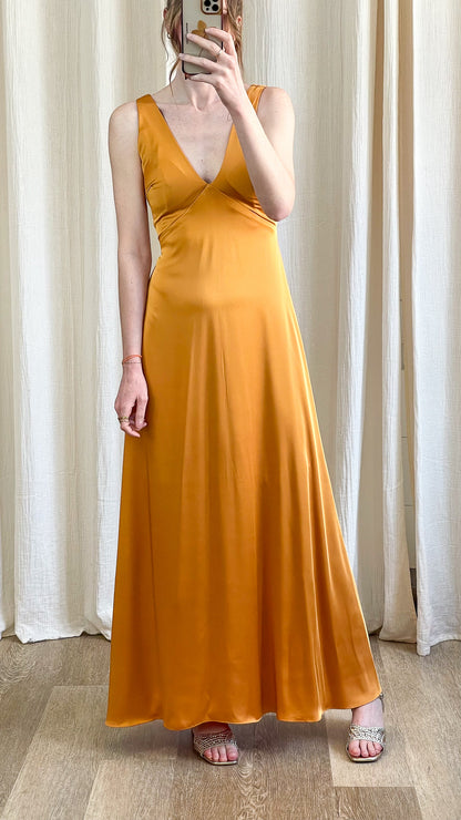 Robe Assia robe longue satinée orange élégante invitée mariage