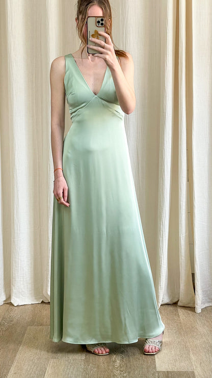 Robe Assia robe longue satinée vert d’eau pour mariage vue de face