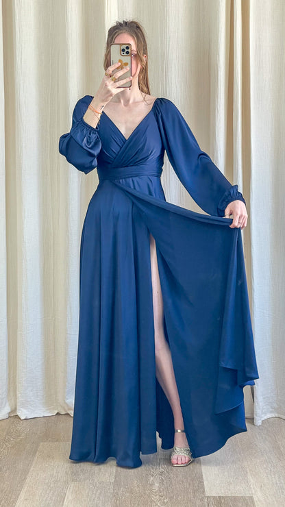 Robe Karine robe longue cérémonie bleu satinée avec fente