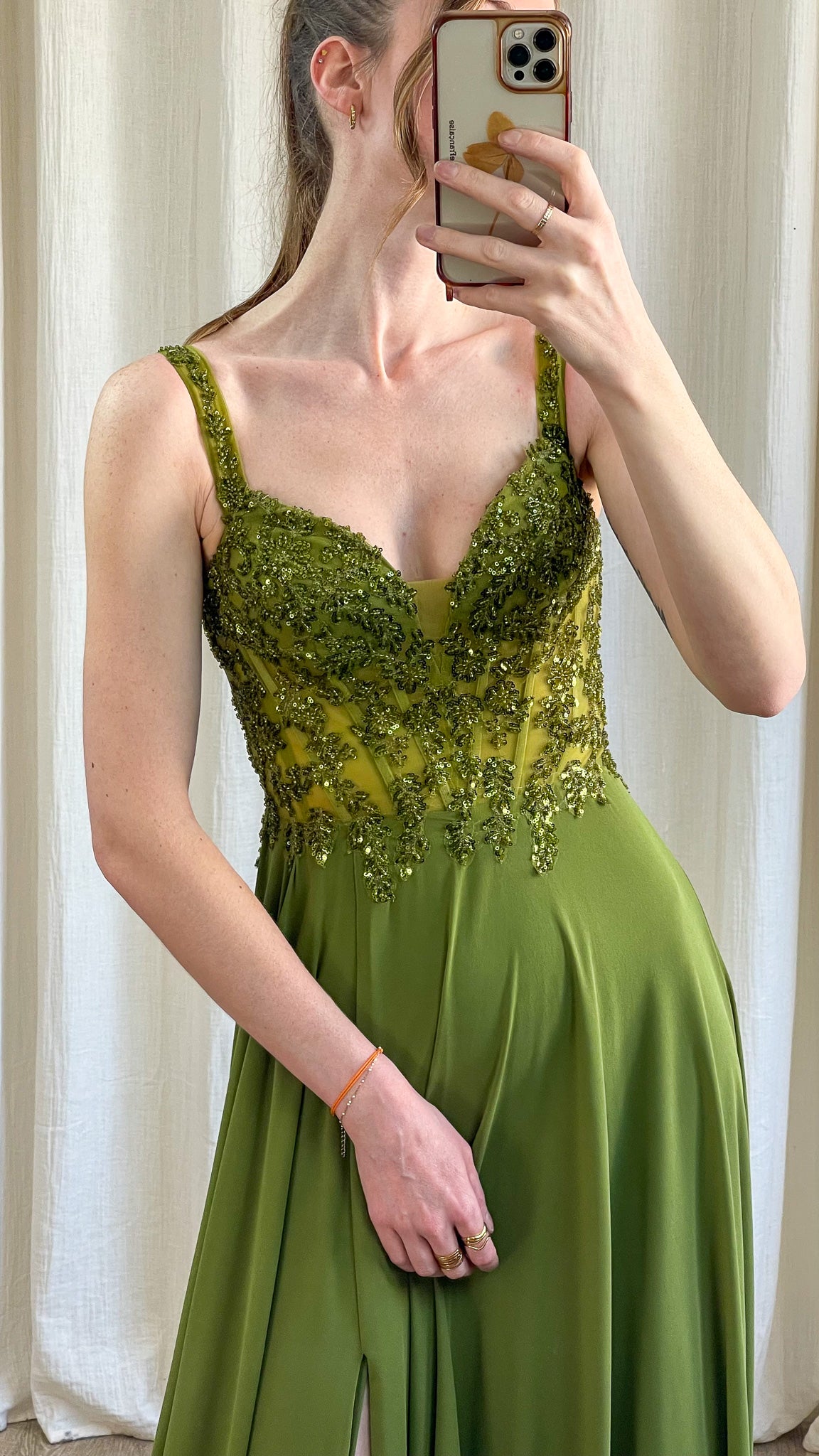 Décolleté brodé avec sequins robe Lana – robe longue cérémonie élégante