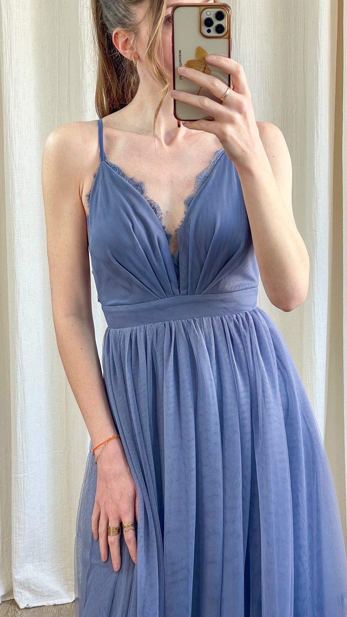 Décolleté plongeant avec dentelle robe Océane – robe cocktail mariage élégante